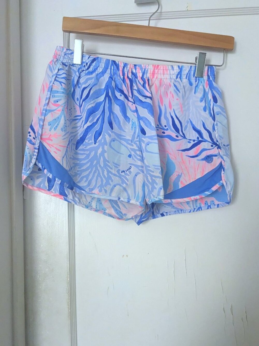 Lilly Pulitzer Luxletics Ocean Trail Shorts 4" Inseam Size S